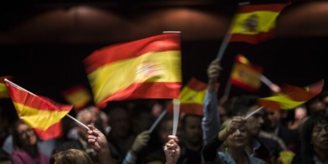 Ισπανία: Προβάδισμα Σοσιαλιστών ενόψει εκλογών, το Podemos μένει πίσω, σύμφωνα με δημοσκόπηση