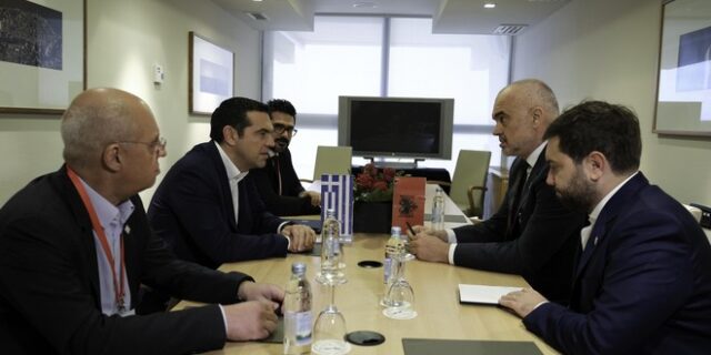 Σε εξέλιξη η συνάντηση Τσίπρα – Ράμα στο Ντουμπρόβνικ