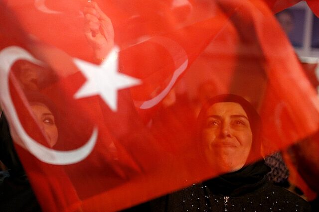 Τουρκία: “Επανάληψη εκλογών είχαμε και στις ΗΠΑ”