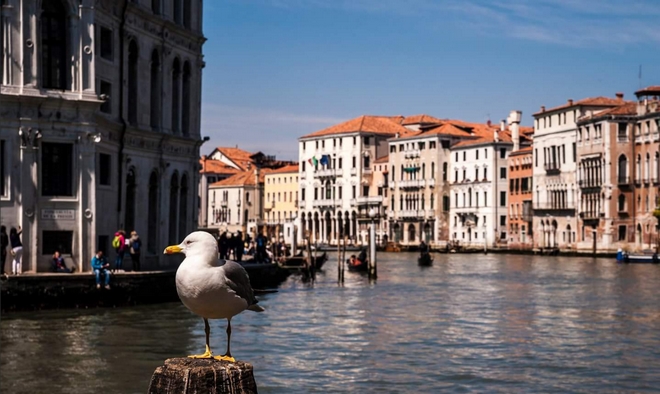 Ο δήμαρχος της Βενετίας σχεδιάζει να απαγορεύσει τελείως το κάπνισμα στο κέντρο της πόλης