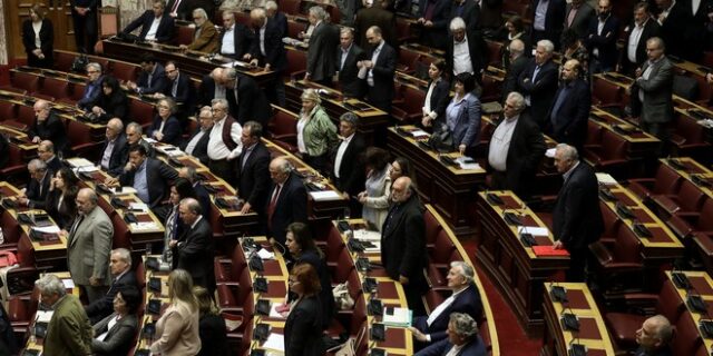 Εγκρίθηκε με ευρύτατη πλειοψηφία το ψήφισμα της Βουλής για την διεκδίκηση των Γερμανικών οφειλών