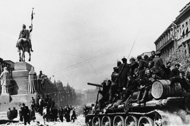 9 Μαΐου 1945: Η μέρα που γονάτισε ο Χίτλερ