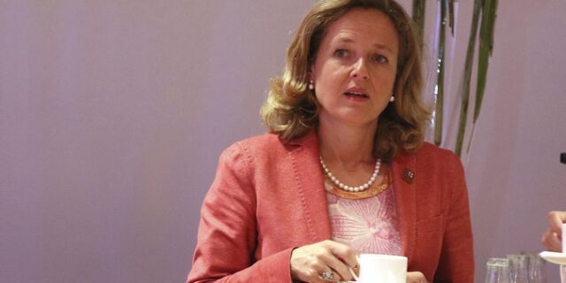 Η υπουργός Οικονομικών της Ισπανία κατακεραυνώνει την Κεντρική Τράπεζα
