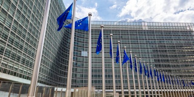Κομισιόν: Στήριξη ύψους 300 εκατ. ευρώ για την υπερταχεία ευρυζωνική υποδομή της Ελλάδας