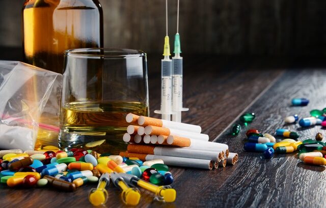 Ηρωίνη, meth ή αλκοόλ; Ποια ουσία είναι στην πραγματικότητα η πιο βλαβερή