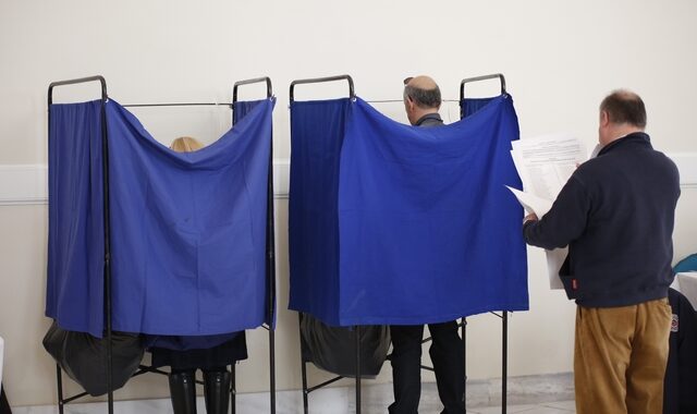 Εκλογές 2023: Τι ισχύει με την υποχρεωτικότητα της ψήφου – Οι ποινές για τους “αδικαιολόγητους”