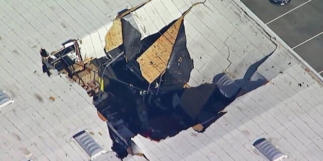 ΗΠΑ: F-16 συνετρίβη σε κτίριο στην Καλιφόρνια
