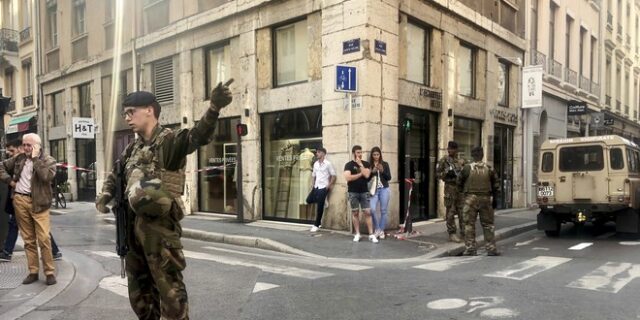 Συνελήφθη ο αλγερινής καταγωγής φερόμενος ως δράστης της επίθεσης στη Λιόν
