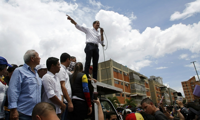 Βενεζουέλα: Αδιέξοδο διαρκείας – Νέες αντικυβερνητικές πορείες