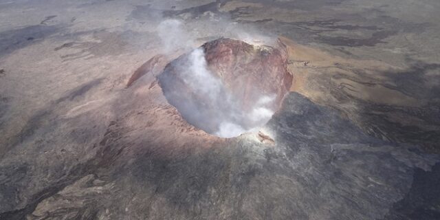 Έπεσε μέσα σε ένα από τα πιο ενεργά ηφαίστεια του πλανήτη – Και επέζησε