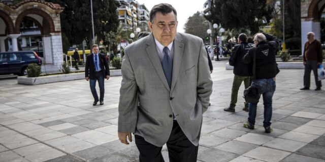Γιώργος Καρατζαφέρης: Το πολιτικό τέλος ενός μοναχικού καβαλάρη