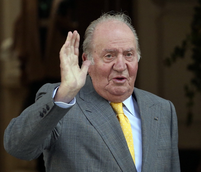Ισπανία: Πλήρη αποχώρηση από τη δημόσια ζωή ανακοίνωσε ο τέως βασιλιάς Χουάν Κάρλος