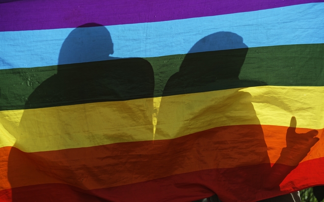 Ρωσία: Το 56% των Ρώσων αντιμετωπίζει αρνητικά τα άτομα που ανήκουν στη ΛΟΑΤΚΙ κοινότητα