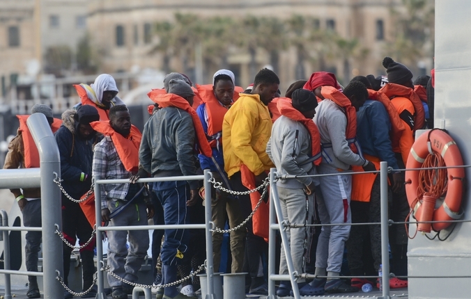 Το ναυτικό της Μάλτας διέσωσε 216 μετανάστες που κινδύνευαν στη θάλασσα