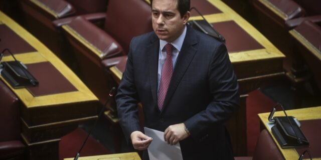 Μηταράκης: Υψηλότεροι ρυθμοί ανάπτυξης, μικρότερα πλεονάσματα