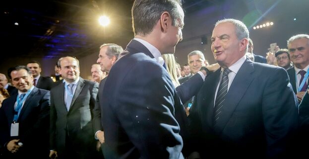 Αποτελέσματα εκλογών 2019: Το τηλεφώνημα Καραμανλή στο Μητσοτάκη και οι δηλώσεις Σαμαρά στο Μοσχάτο