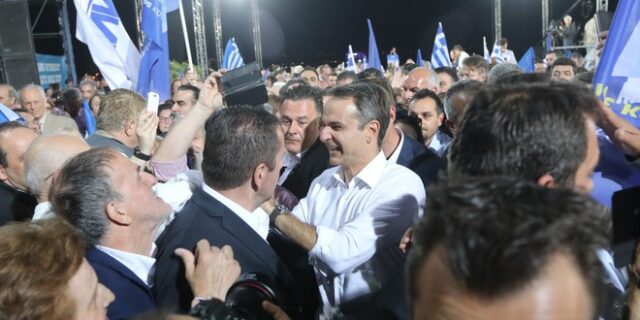 Μητσοτάκης: Όποιος πονάει τη χώρα, πρέπει να δώσει ψήφο στη ΝΔ