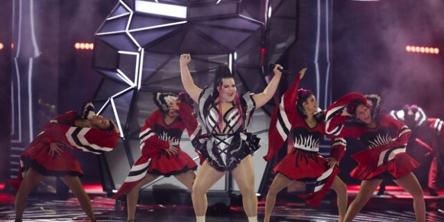Eurovision 2019: Δείτε την εντυπωσιακή έναρξη με την Netta και το Toy