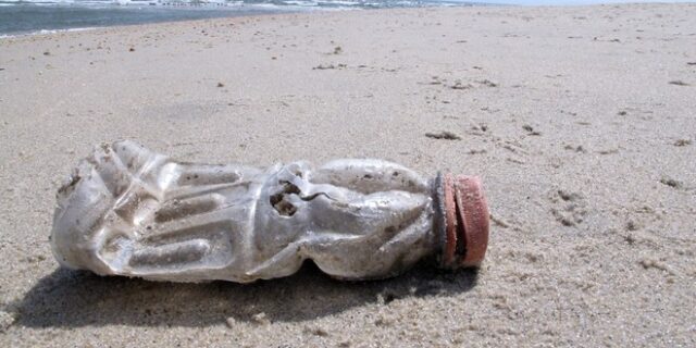 ΟΗΕ: Συμφωνία 180 χωρών για τη διαχείριση των πλαστικών απορριμμάτων – Οκτώ εκατ. τόνοι ετησίως στους ωκεανούς