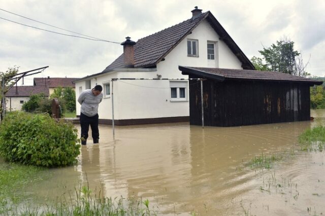 Πλημμύρες δοκιμάζουν τις αντοχές της Βοσνίας-Αγνοείται ανήλικος