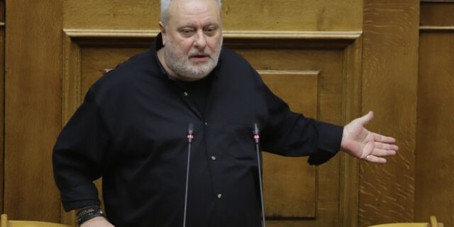 “Φιλελεύθεροι” και “αντικρατιστές” σιτιζόμενοι από το κράτος…