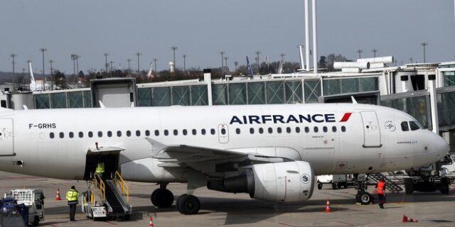 Αναγκαστική προσγείωση για πτήση της Air France που χάθηκε στιγμιαία από τα ραντάρ