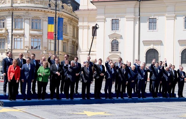 Σύνοδος Κορυφής στη Ρουμανία: “Είμαστε όλοι Κύπριοι”