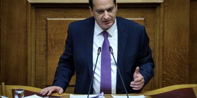 Σπίρτζης κατά Τσελέντη για το ρήγμα στην γέφυρα στο Φαληρικό Δέλτα: Να τον συνετίσει η ΝΔ, κινδυνολογεί
