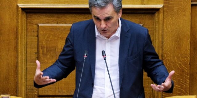 “Μακαρονάς” δήλωσε ο Τσακαλώτος – “Έδωσε” τους βουλευτές του ΣΥΡΙΖΑ γιατί δεν ακολουθούν υγιεινή διατροφή