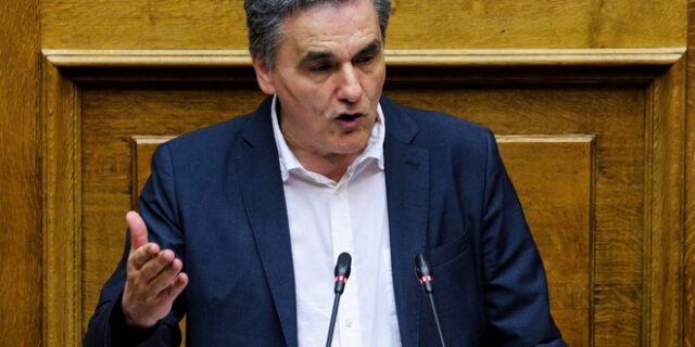 Τσακαλώτος: Η μείωση του ΦΠΑ θα ενισχύσει το εισόδημα των πολιτών και την ανταγωνιστικότητα του τουρισμού