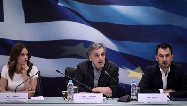 120 δόσεις: Ρύθμιση οφειλών ύψους 140 δισ. ευρώ με αποδέκτες την μισή Ελλάδα