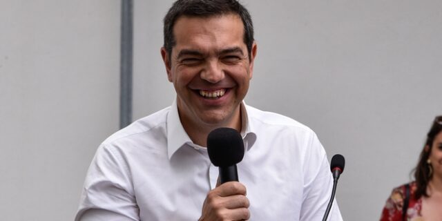 Τσίπρας: Θα διασφαλίσουμε μια πορεία για τους πολλούς ή θα επιστρέψουμε στα παλιά;