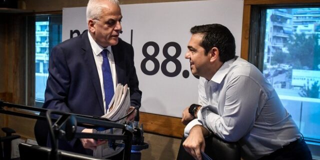 Ο Αλέξης Τσίπρας στον News 24/7 στους 88,6: Το δώρο Χριστουγέννων, η επίθεση στη ΝΔ και το “Paint it Black”