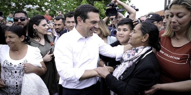 Τσίπρας σε οικισμό Ρομά: “Κοινωνία ισότητας και αλληλεγγύης το όραμά μας”