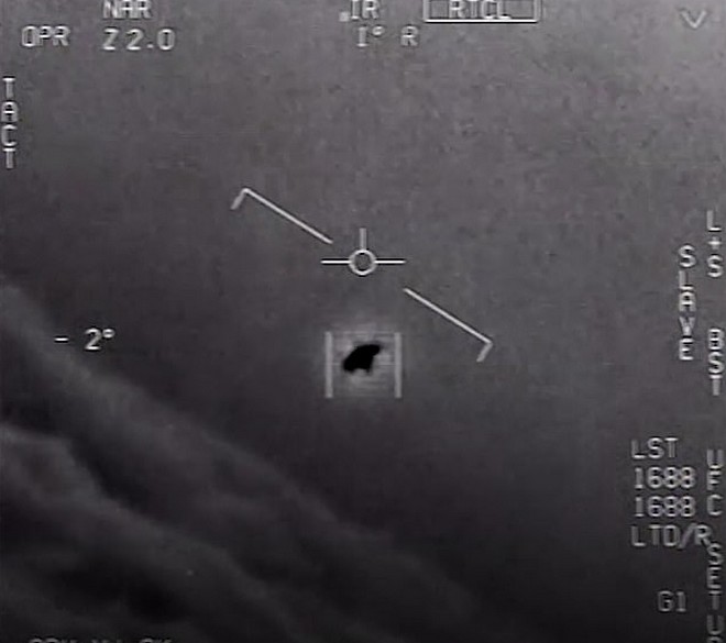 Βίντεο: Πιλότοι του Πολεμικού Ναυτικού “έπιασαν” UFO να πετούν καθημερινά πάνω από τις ΗΠΑ