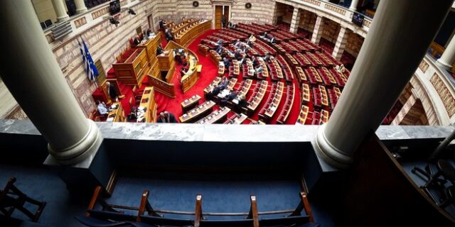 Χρέη προς την εφορία: Από 24 έως 36 δόσεις η ρύθμιση οφειλών των επιχειρήσεων