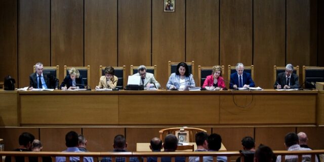 Δίκη Χρυσής Αυγής: Ο Μιχάλαρος δήλωσε ότι ήταν σπίτι του κατά τη δολοφονία Φύσσα – Μάρτυρες τον τοποθετούν έξω από το “Κοράλλι”