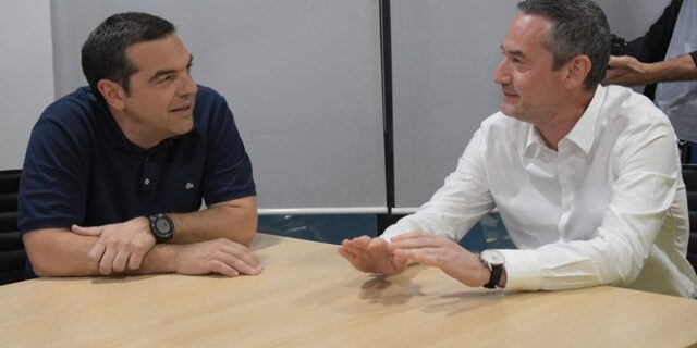 Ο Αλέξης Τσίπρας στα γραφεία της 24MEDIA