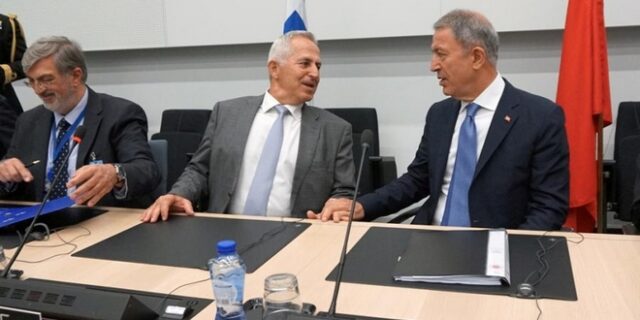 Αποστολάκης σε Ακάρ: Δεν θα υποχωρήσουμε από την υπεράσπιση των κυριαρχικών μας δικαιωμάτων
