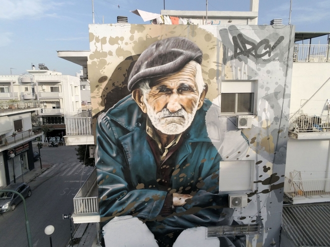 Βόλος: Η σκληρή ζωή σε μια υπέροχη τοιχογραφία