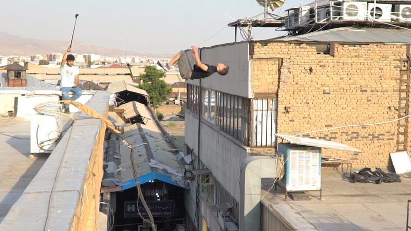 Αθλητής παρκούρ κάνει το “Backflip του θανάτου”