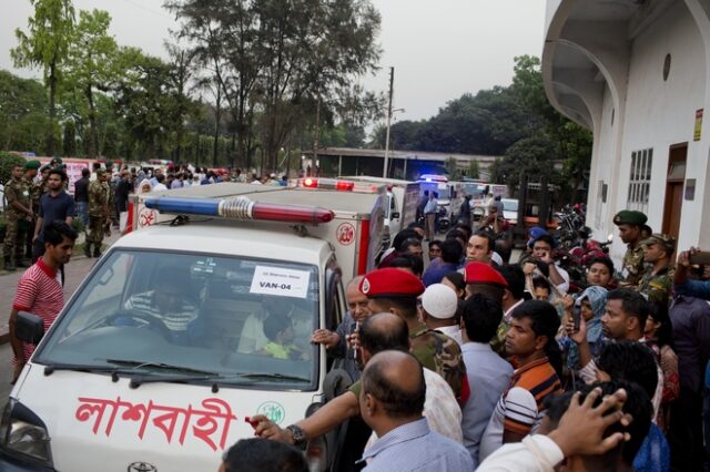 Μπανγκλαντές: Τέσσερις νεκροί και περίπου 100 τραυματίες από εκτροχιασμό τρένου