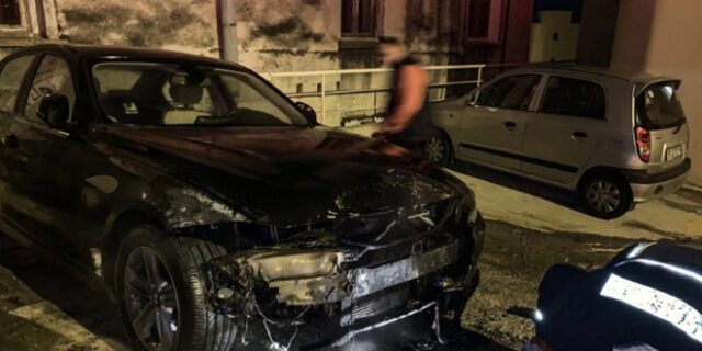 Θεσσαλονίκη: Έκαψαν αυτοκίνητα Τούρκων διπλωματών