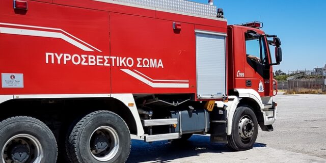 Υπό μερικό έλεγχο η φωτιά στον Ασπρόπυργο- Σε εξέλιξη φωτιά στην Ανατολική Μάνη