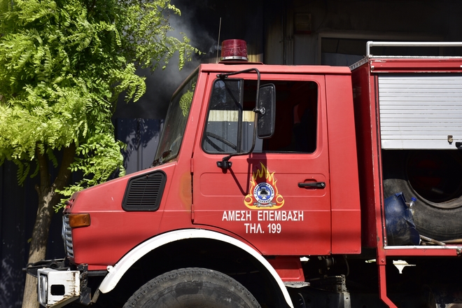 Σε εξέλιξη φωτιά σε δασική έκταση στην Φθιώτιδα