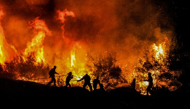 Φωτιά στην Εύβοια: Εκκενώθηκαν τέσσερις οικισμοί – Ξέσπασαν νέα μέτωπα
