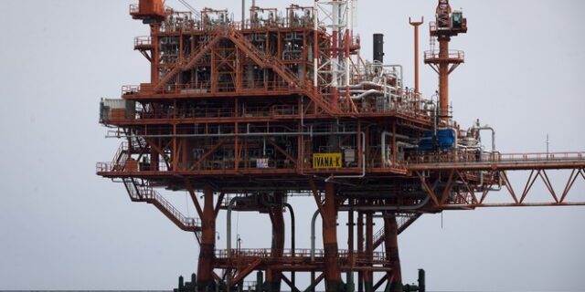 “Πέφτουν” οι υπογραφές με την Exxon Mobil για τα κοιτάσματα της Κρήτης