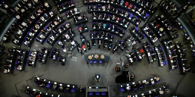 Πολιτική ανατροπή στη Γερμανία: Πρώτοι οι Πράσινοι, τέταρτο το SPD