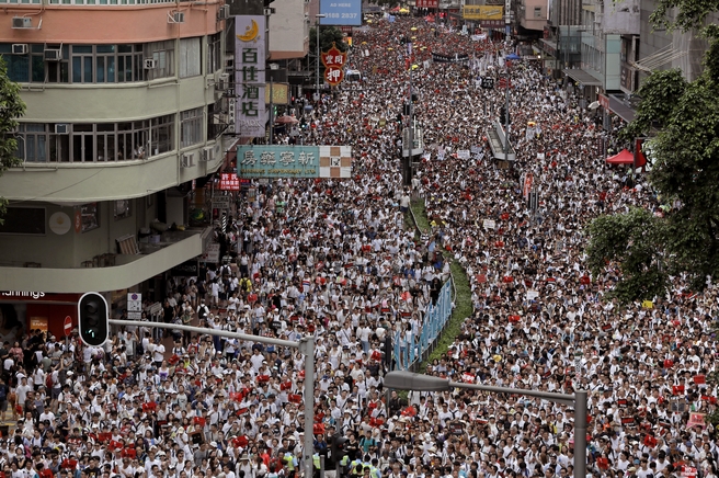 Χονγκ-Κονγκ: Πάνω από ένα εκατομμύριο άνθρωποι συμμετείχαν σε διαδήλωση κατά νόμου για εκδόσεις υπόπτων στην Κίνα