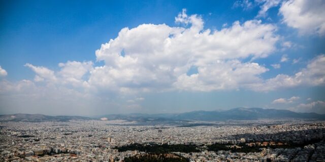 Βελτιωμένος καιρός το Σάββατο σχεδόν σε όλη τη χώρα